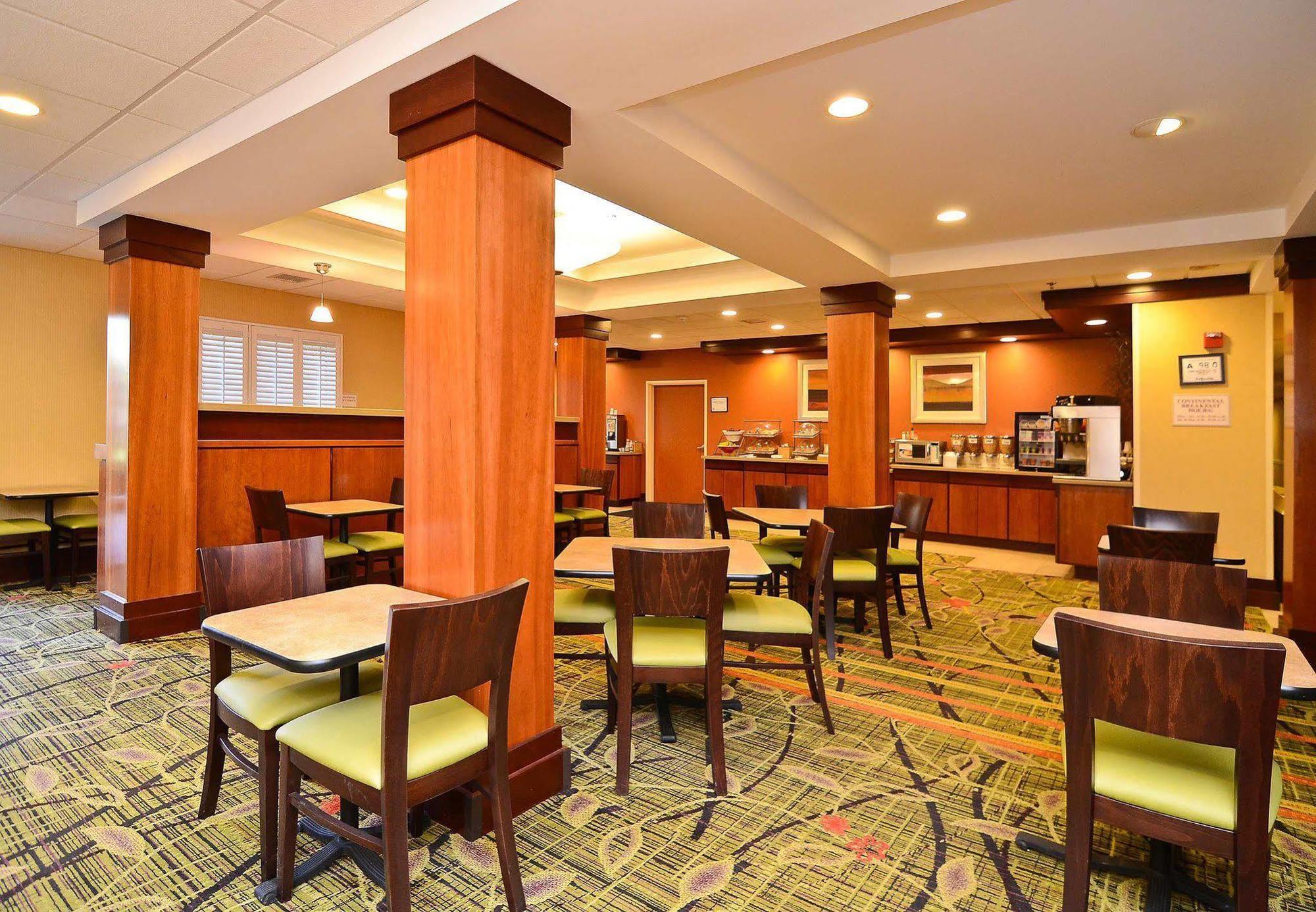Hotel Fairfield &